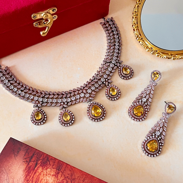 Kiasha Elegant Hydra yellow CZ Necklace Set