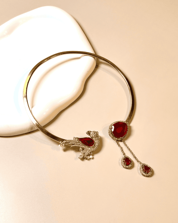 Celebrity-Inspired Handmade Hasli Necklace