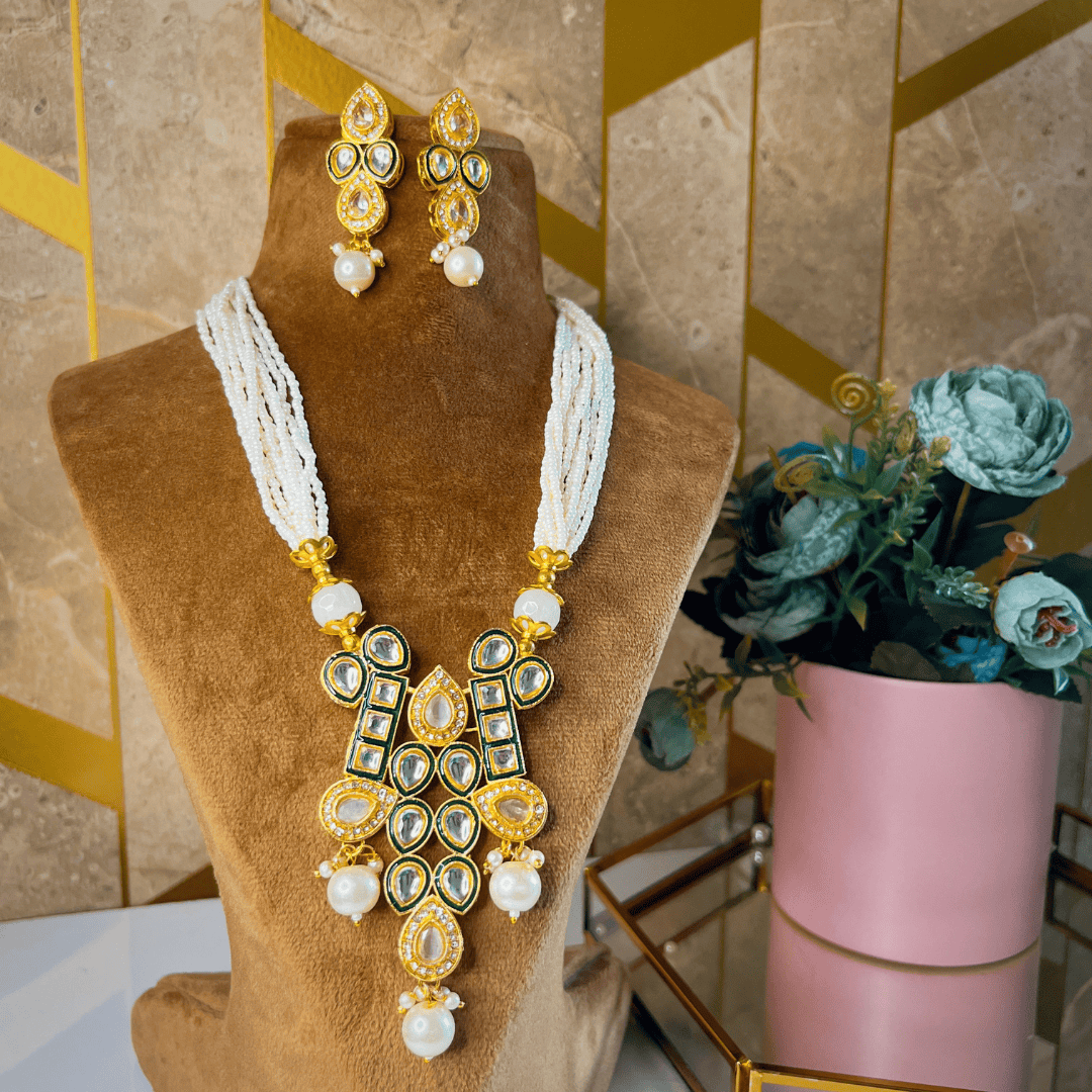 22K long Necklace Set | Indian gold necklace designs, Gold long necklace,  Gold fashion necklace