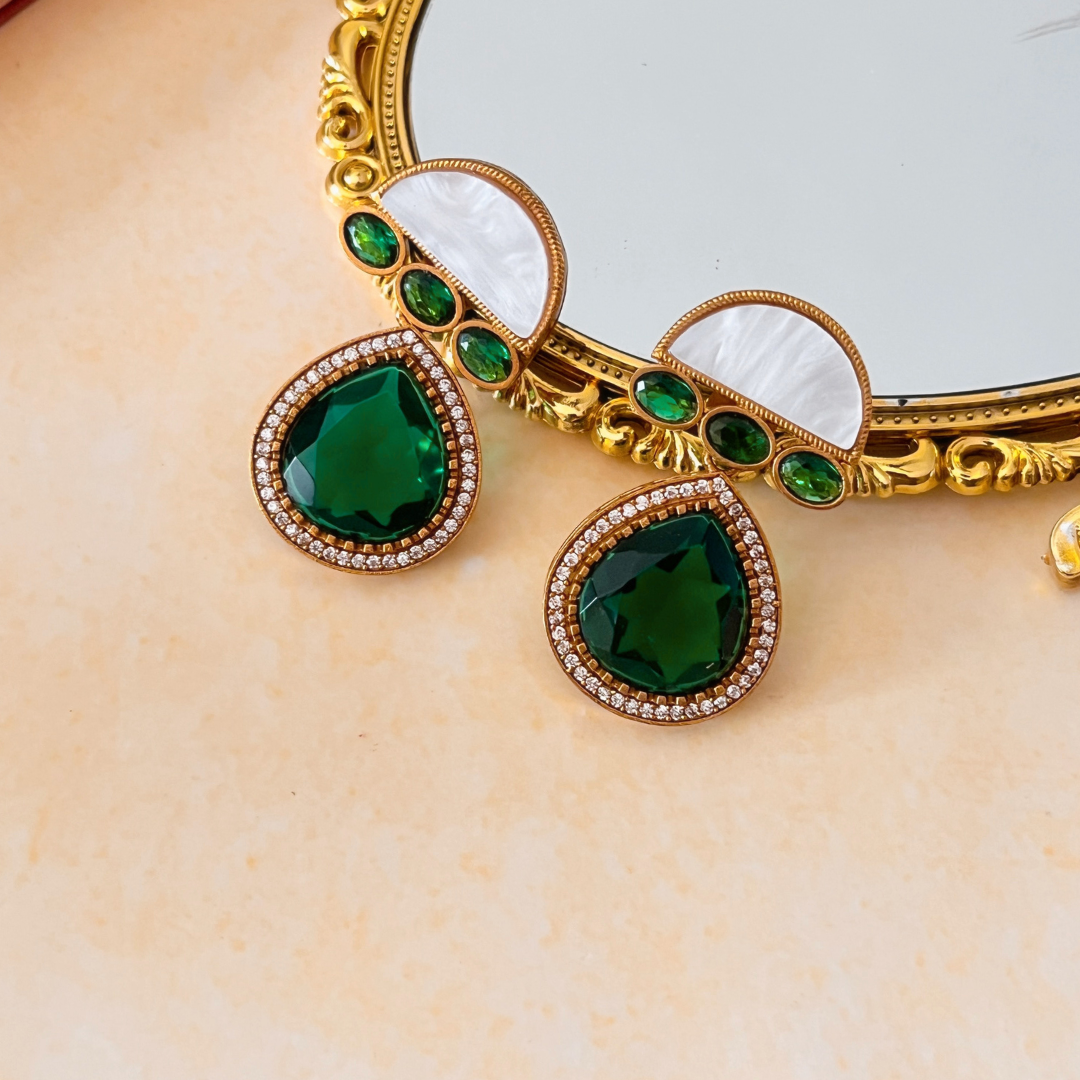 Firoza Emerald Green Pendent Set