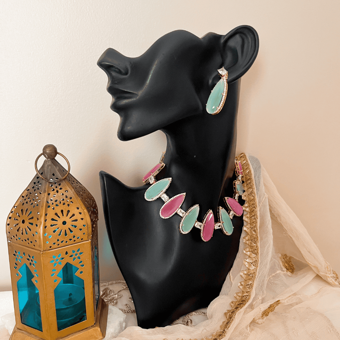 Celebrity-Inspired Necklace with Premium Glass Stone - Kiasha 